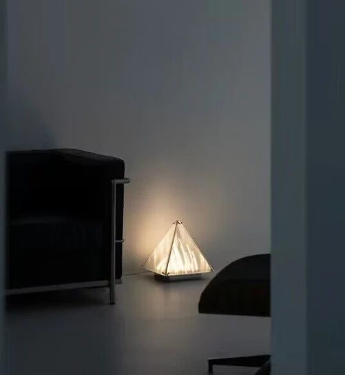 New Designer Model Art Triangular Pyramid Glass Unique Table Lamp for Bedside/Coffee Table