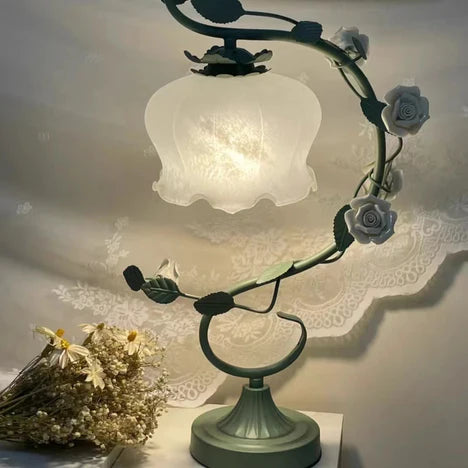 Creative Decoration Lamp Ceramic Rose Flower Table Lamp for Bedside Table/Study Desk/Bar