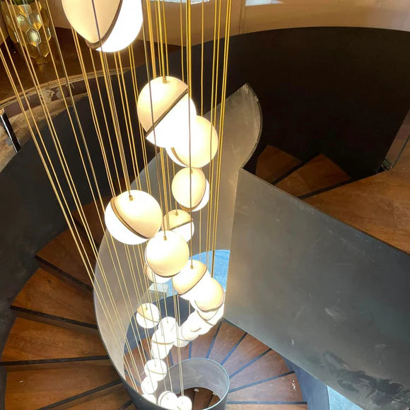 Modern Floating Acrylic Balls Chandelier for Staircase/Foyer/Entryway/Living Room