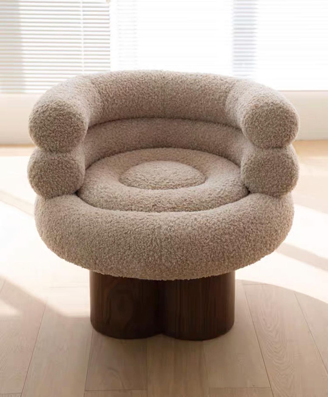 Cozy Stump Bouclé Chair