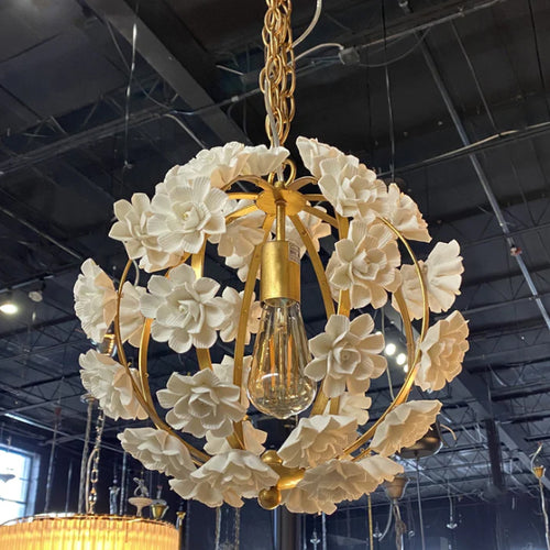 Monte Carlo Round Flower Pendant,chandelier,chandeliers,ceramic,metal,gold,white,flower,branch,glass light,round,sphere,chain,creative,art,living room,dining room,bar,kitchen island,bedside